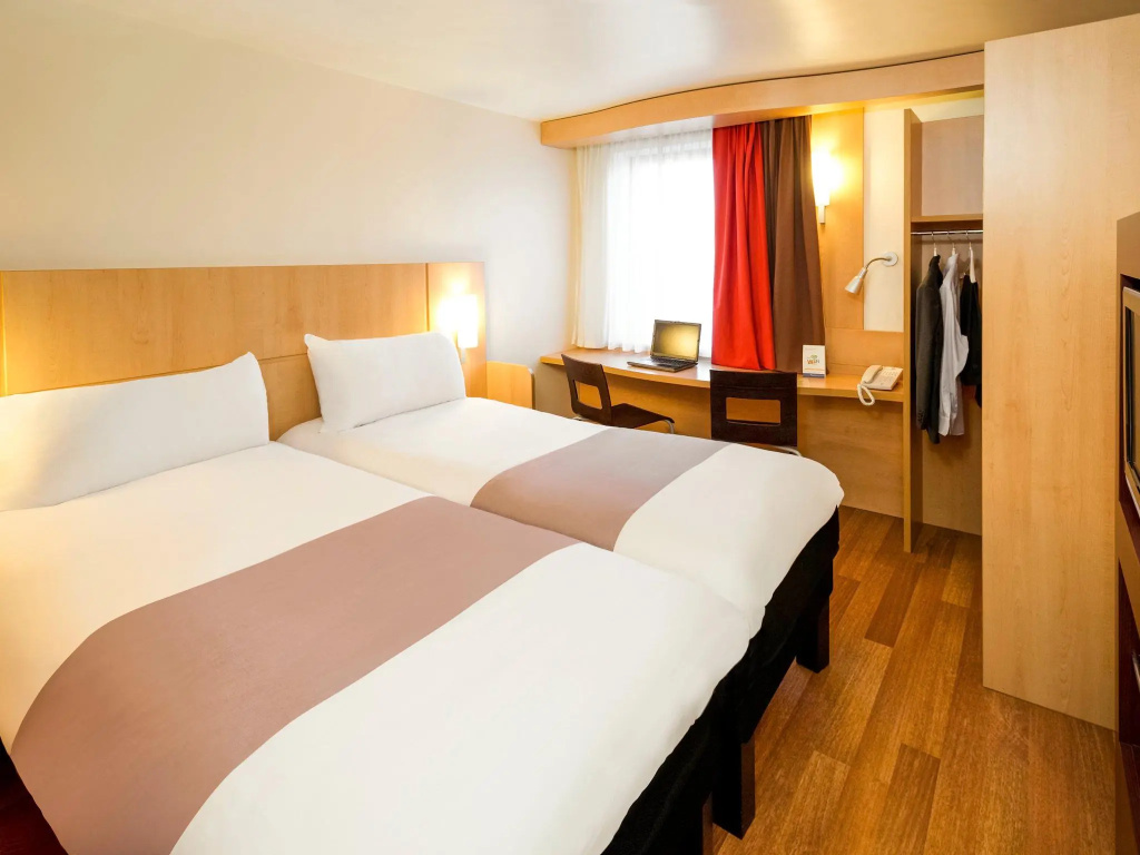 Double room (twin beds)