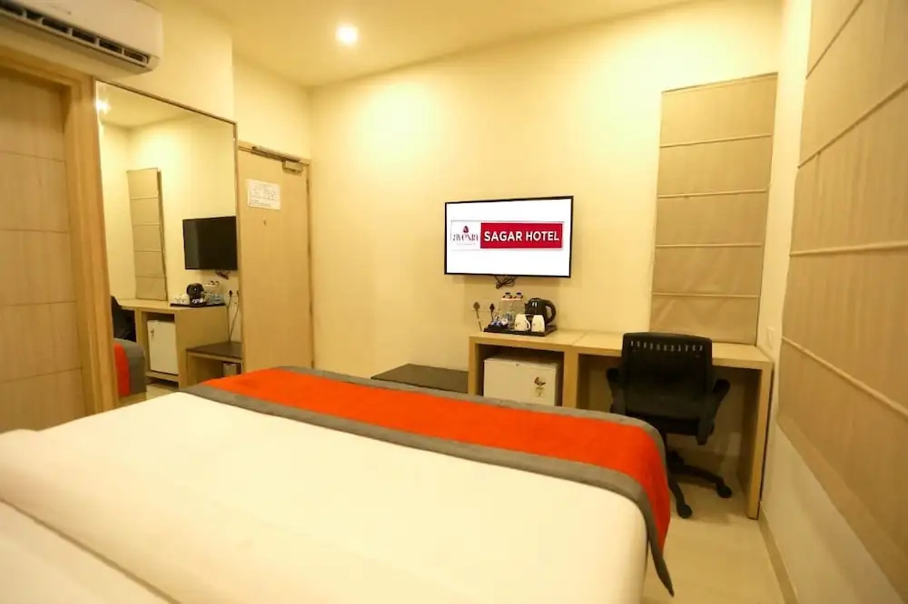 Hotel photo 12