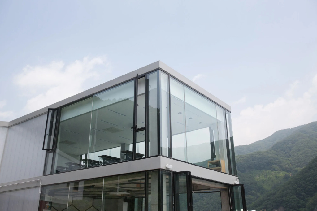 Balcony & Terrace