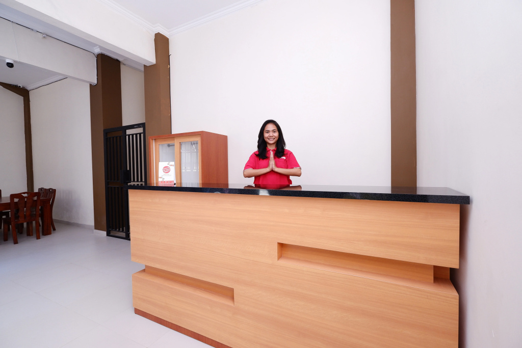 Lobby & Reception