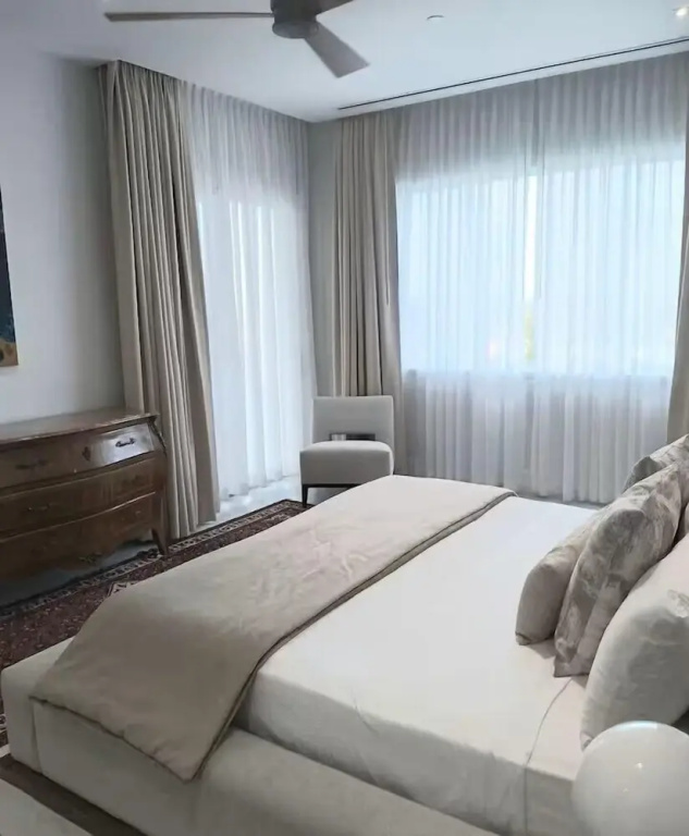 Luxury Apartment with partial ocean view