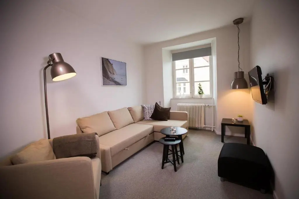 1 Bedroom Apartment
