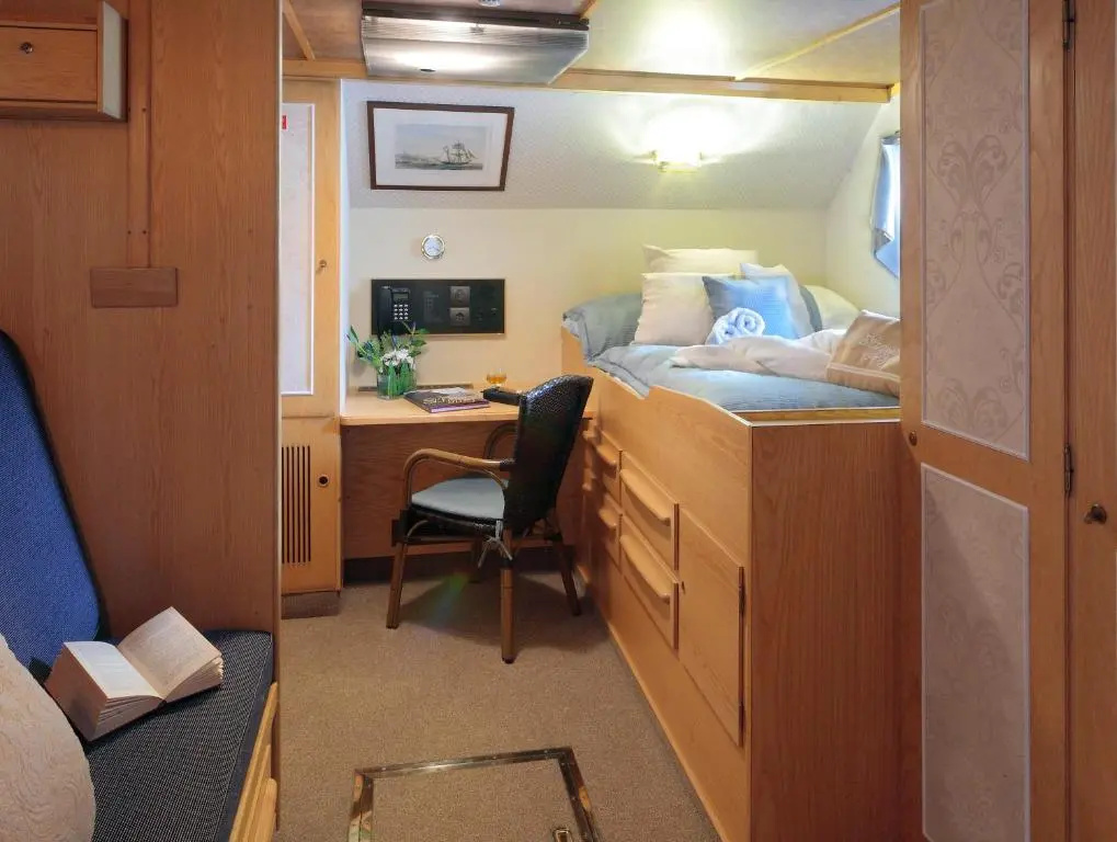 Economy room