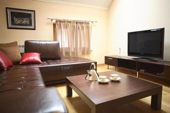 Queens Apartments — фото 5