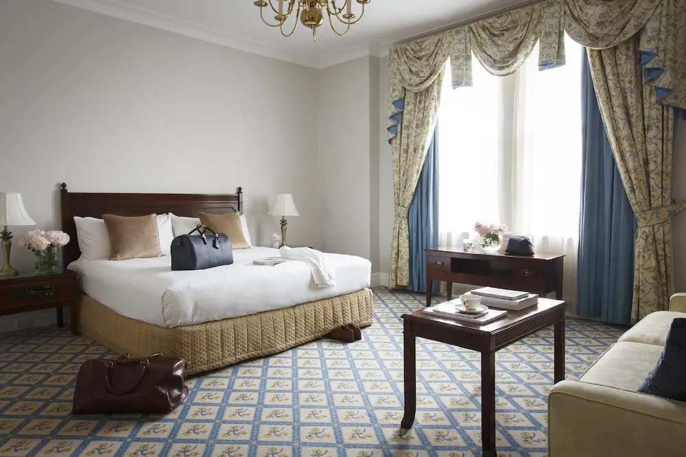 Deluxe Double room (full double bed)