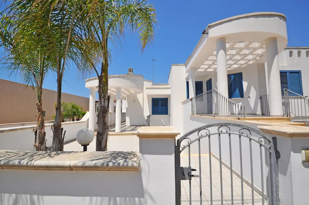 Villa Mahia I