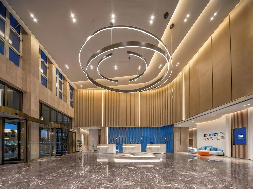 Lobby & Reception