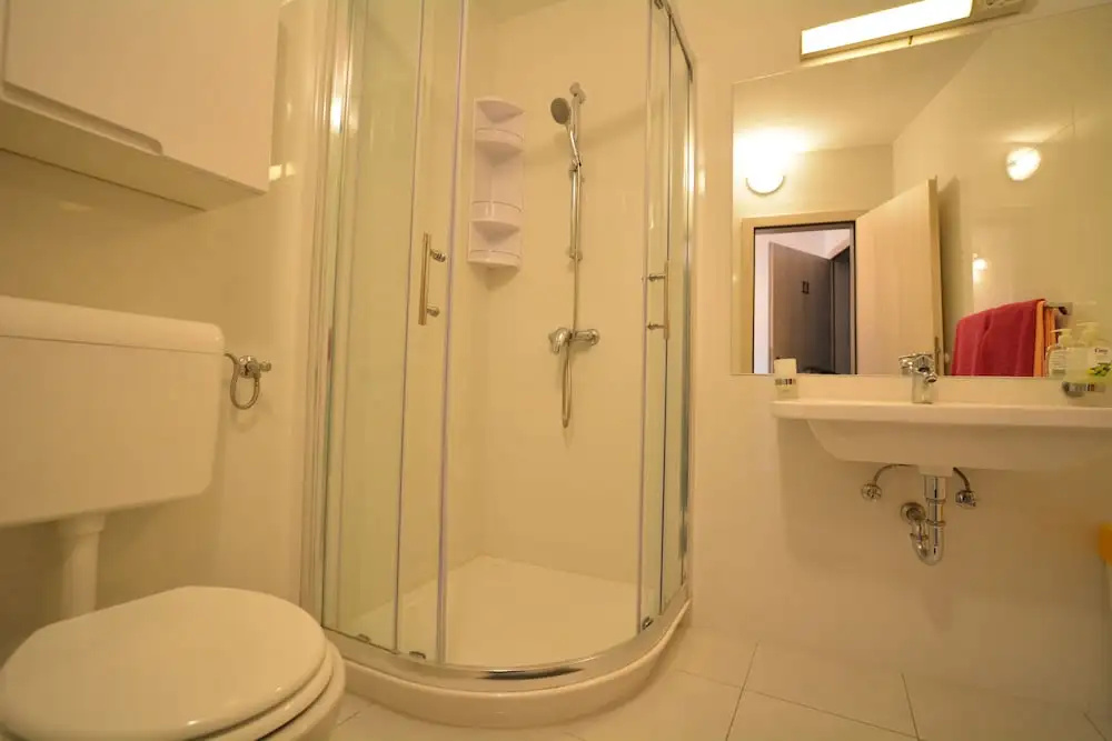 2 Bedrooms Apartment with park view