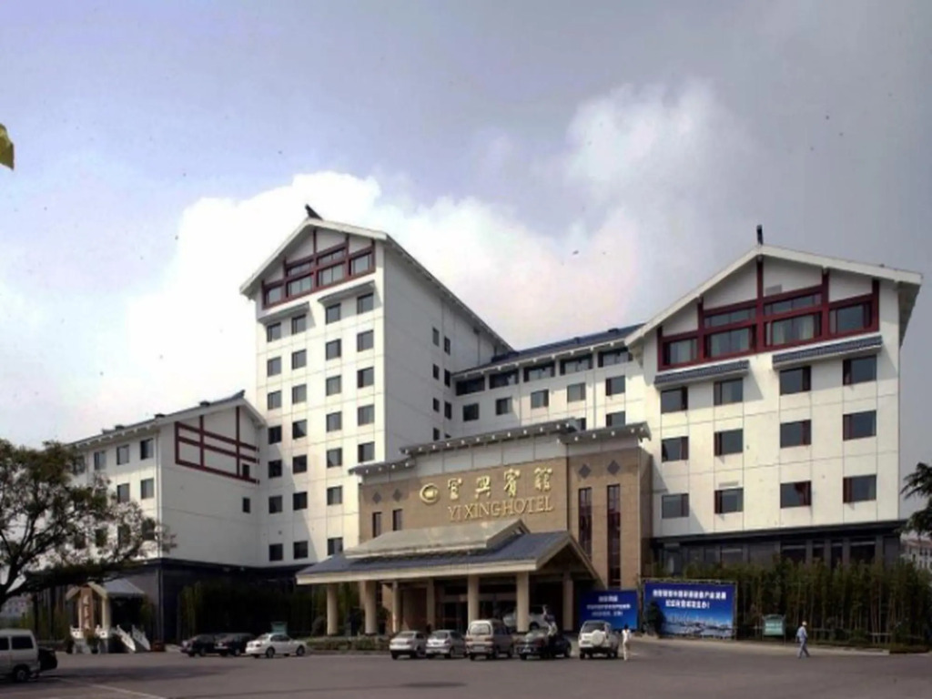 Yixing Hotel