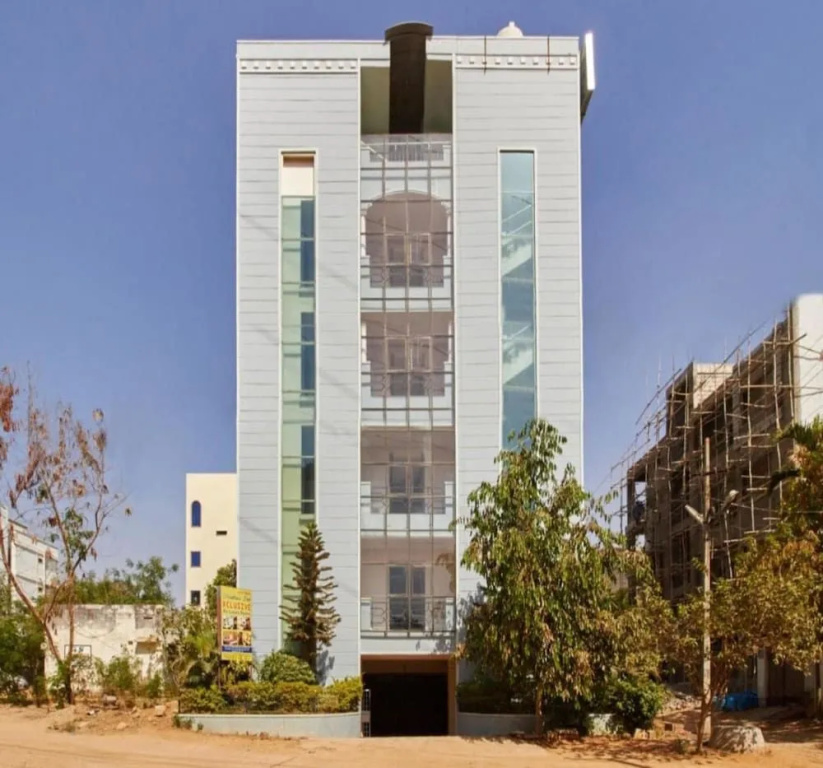 Madhura Inn Xclusive