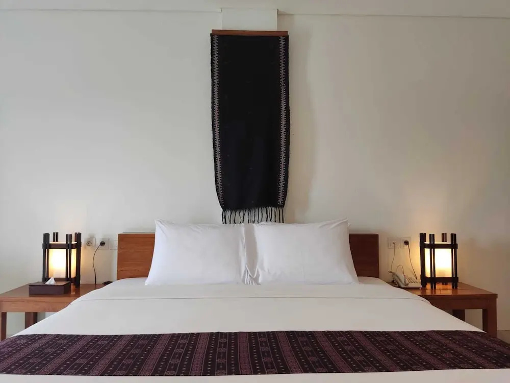 Deluxe Double room (full double bed)