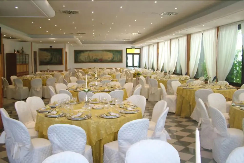 Ai Platani Hotel Moderno - Général