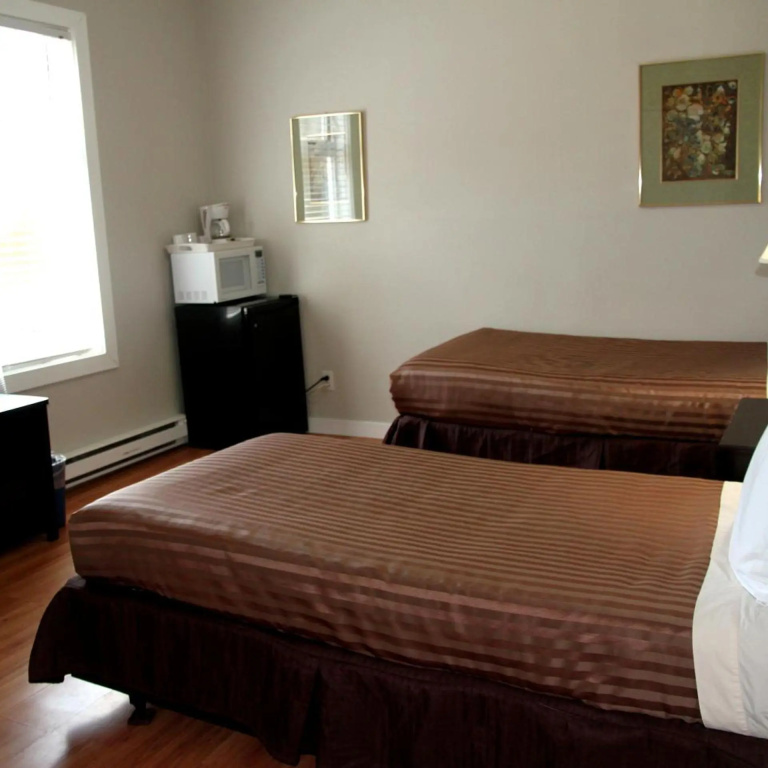 Hotel Squamish — 5