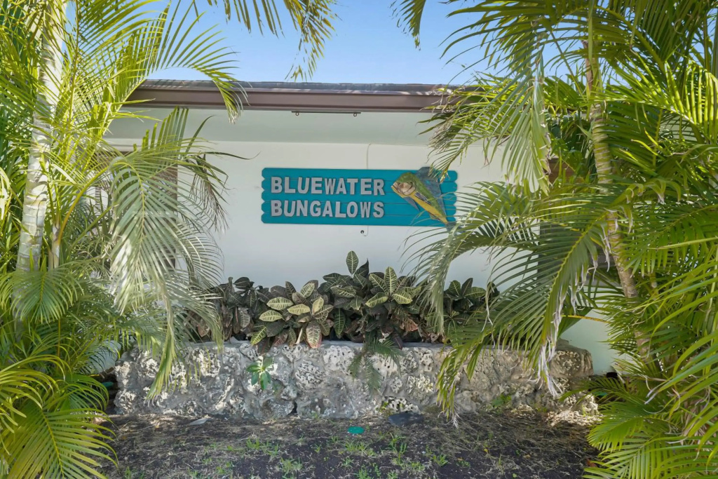 21 apartment 1 blk from beach unit 2