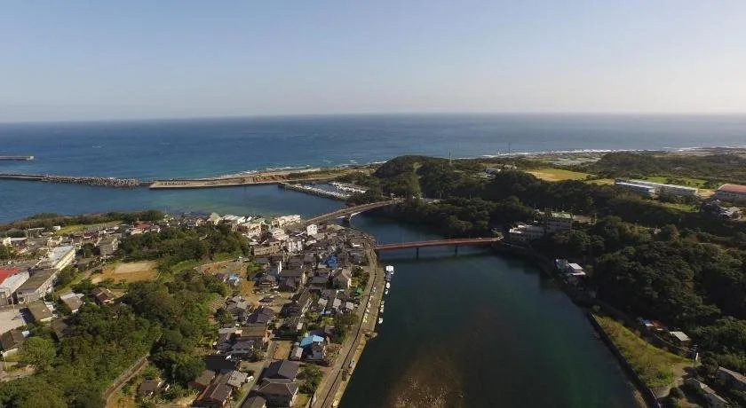 Beach & Waterfront