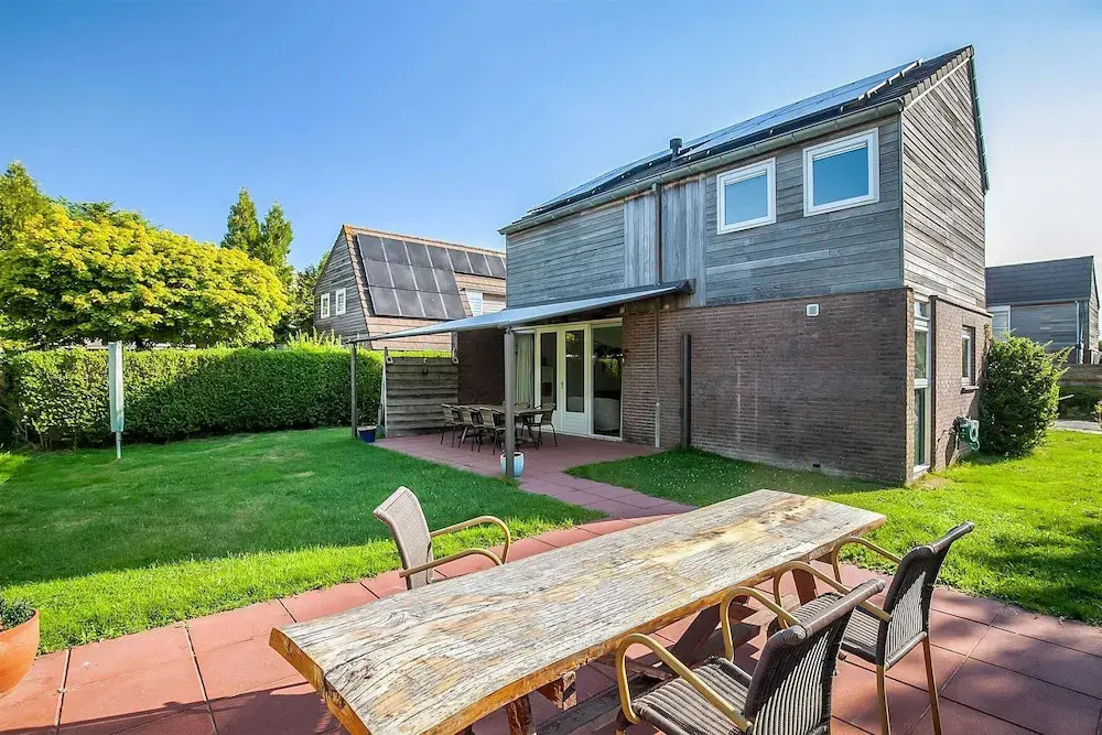 Holiday Home in Grou With Whirlpool & Terrace