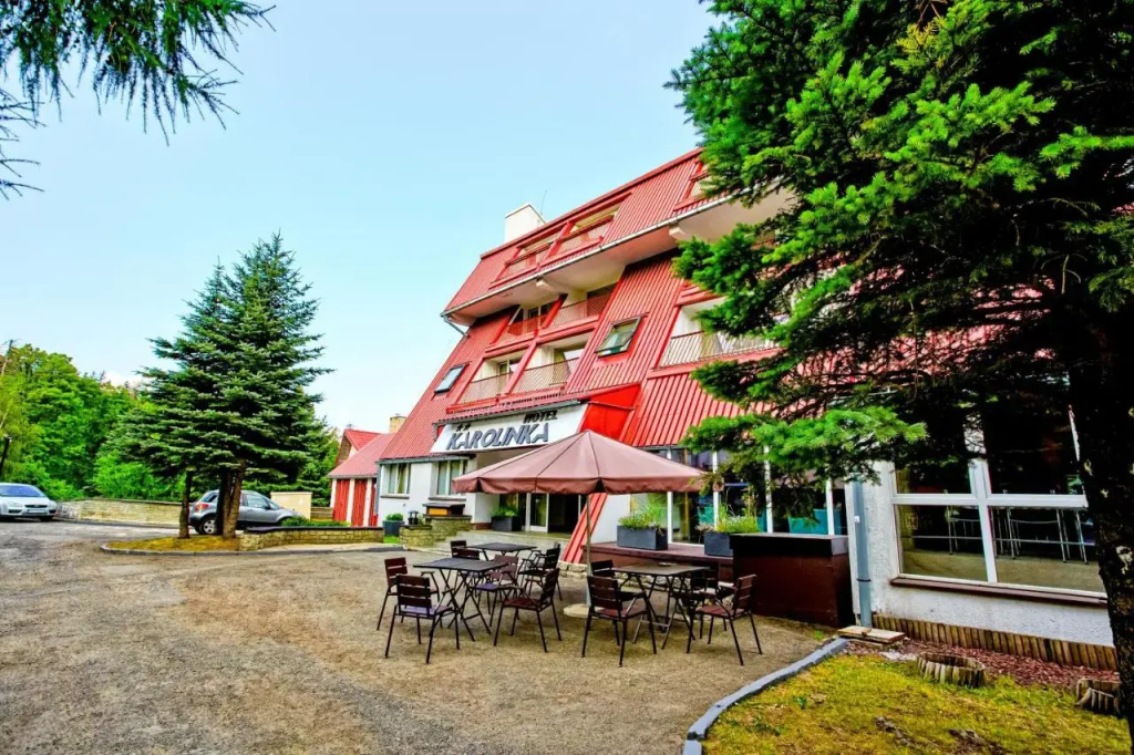 Centrum Szkoleniowo Rekreacyjne Hotel Karolinka
