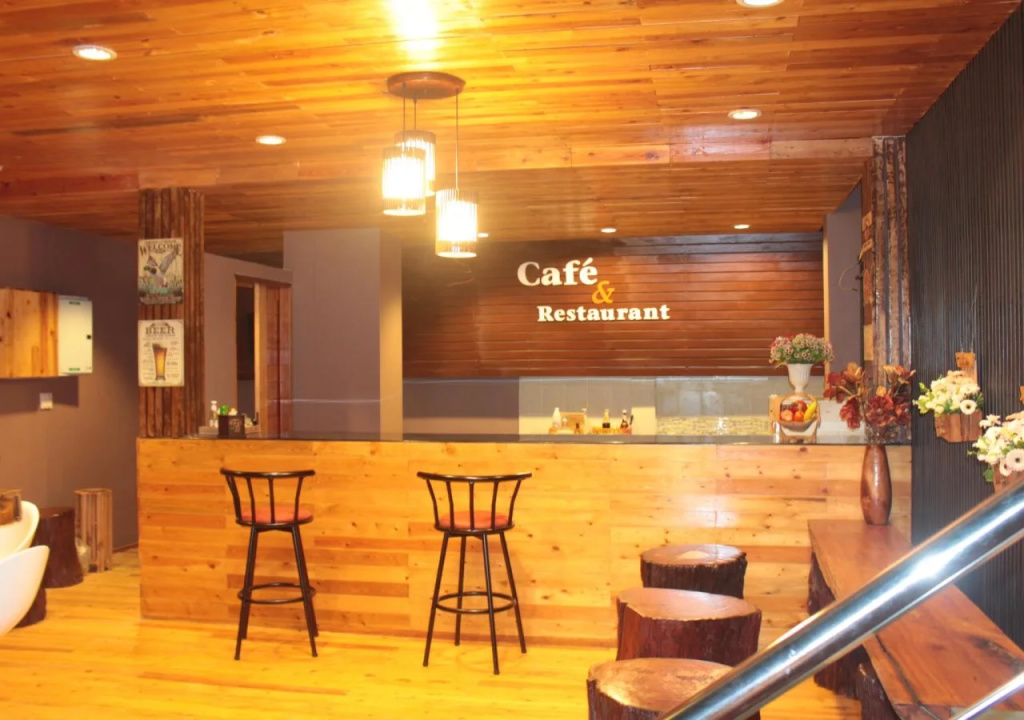 Lobby & Reception
