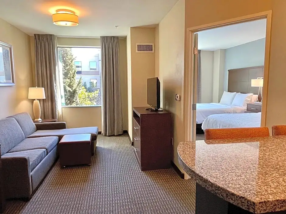 Staybridge Suites Carlsbad by IHG - Chambres