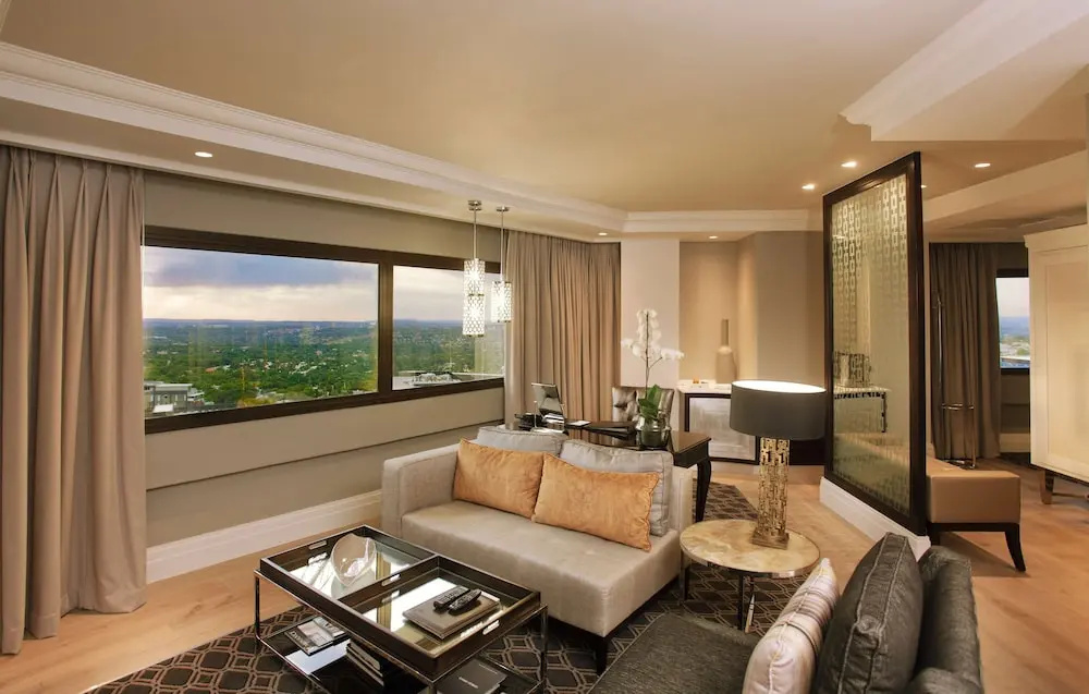 Double Sandton Sun Junior Suite (full double bed)