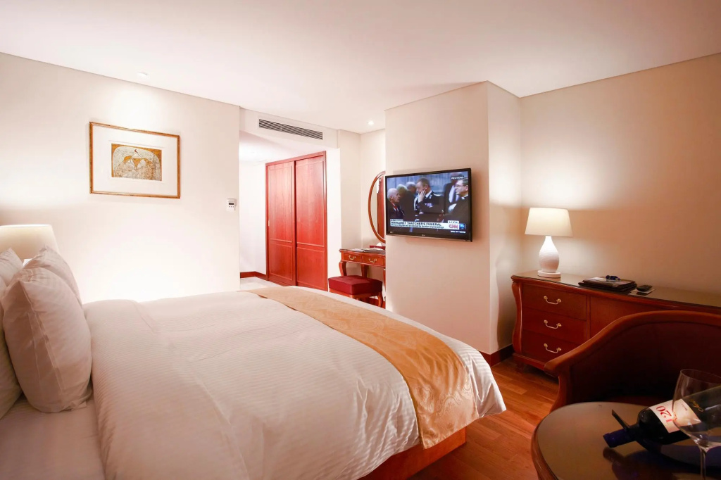 Deluxe Double room (full double bed)