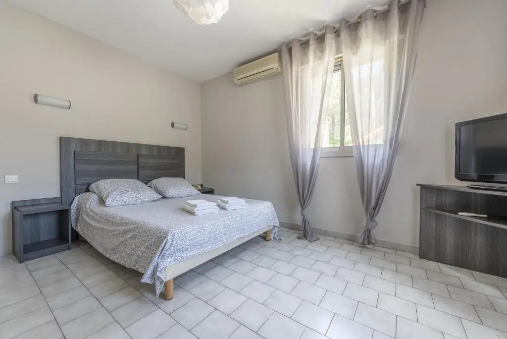 Comfort Double room (full double bed)