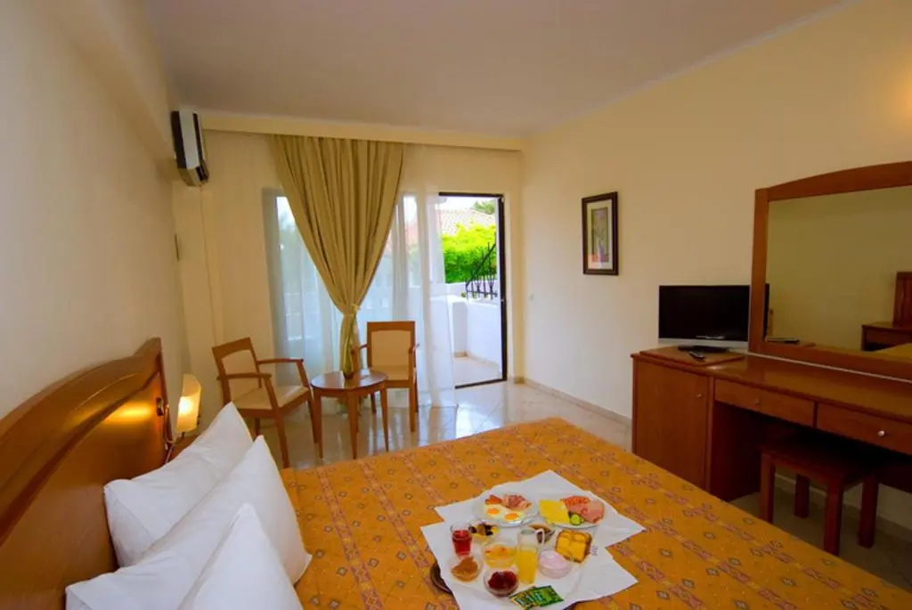 Porfi Beach Hotel - Chambres