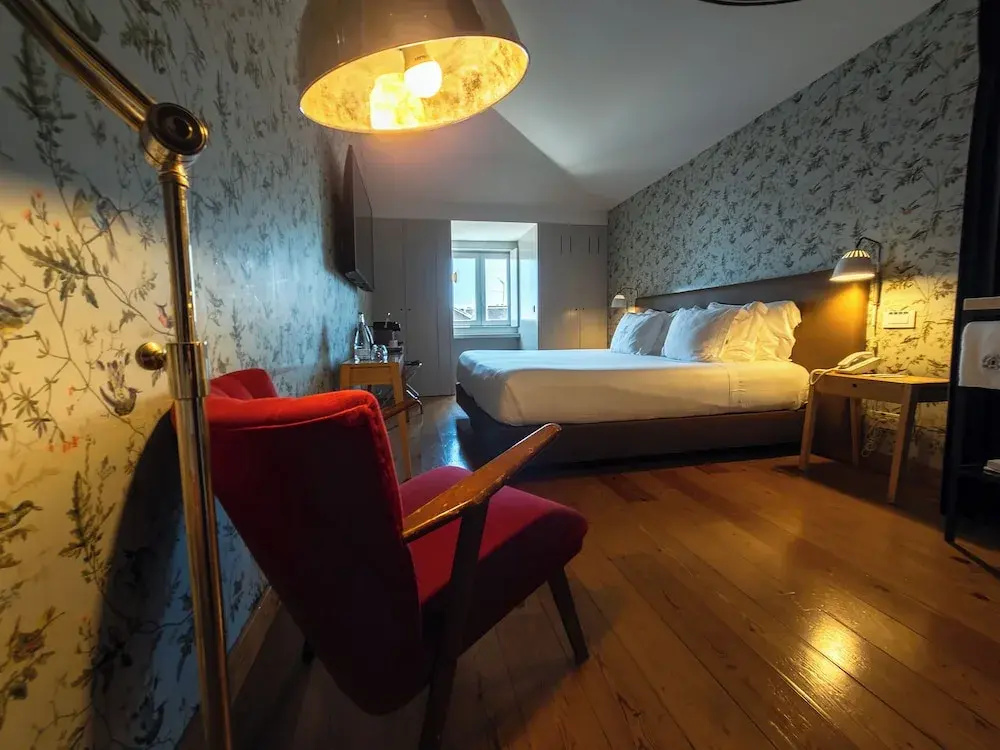Premium Double room with river view (full double bed)