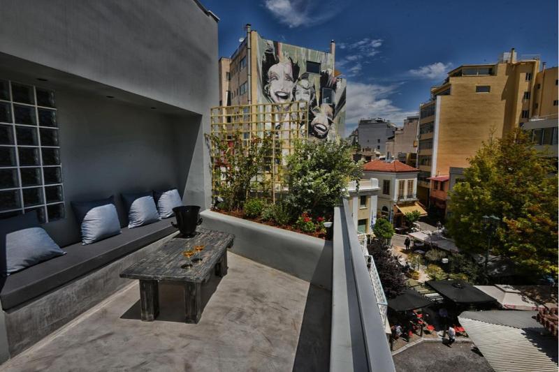 iFeel Athens by null
