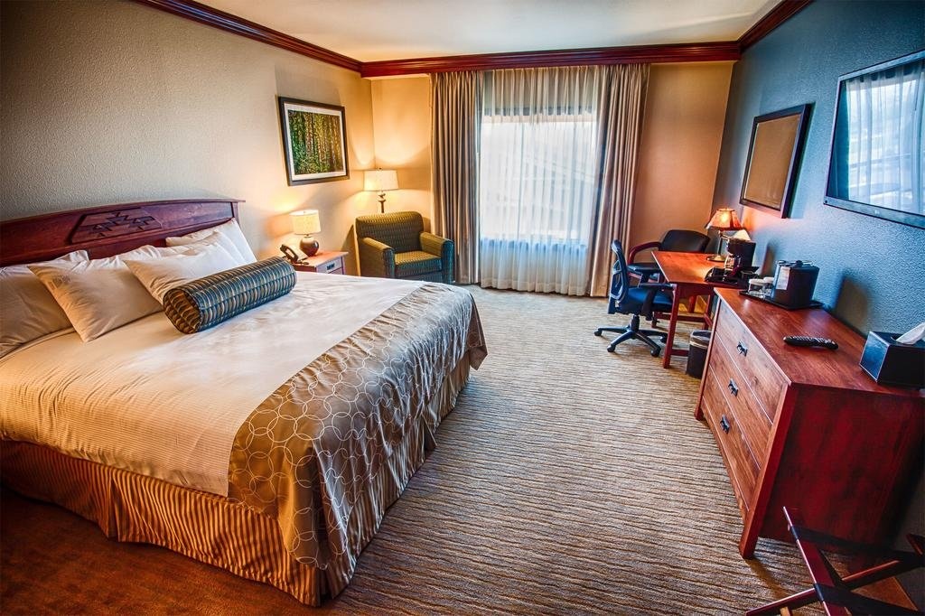 Lucky 7 Casino & Hotel – Howonquet Lodge — 4
