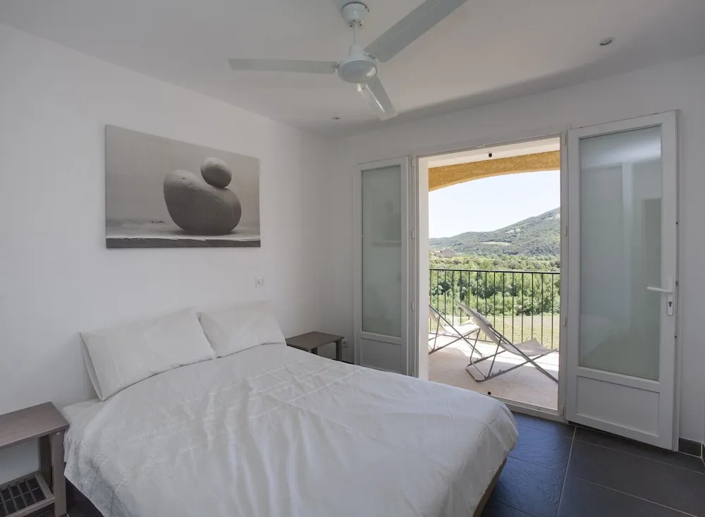 Voir la photo 2 — Roquebrun Villa With Pool