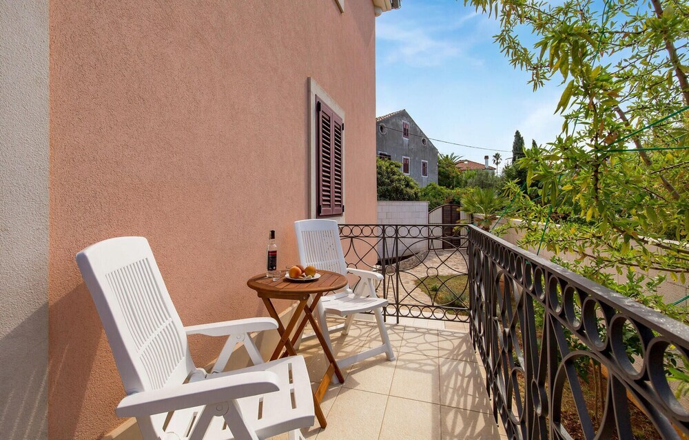 Отель Nice Apartment in Veli Losinj With 3 Bedrooms and Wifi, фото 8