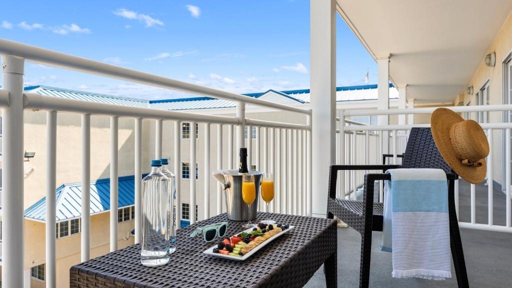 La Mer Beachfront Resort - Chambres
