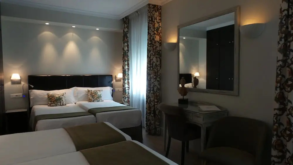 Hotel Moderno Puerta del Sol - Chambres