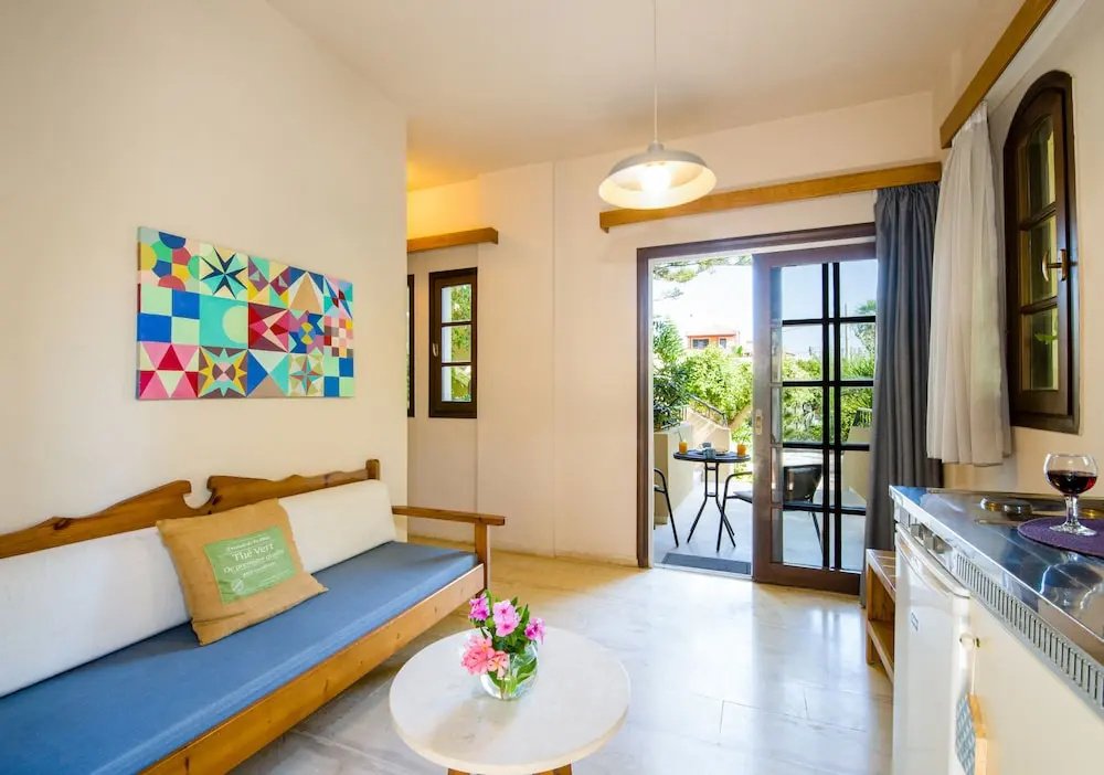 1 Bedroom Family Apartment with garden view