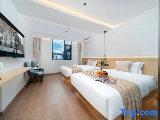 Standard Double room with sunset view (twin beds)