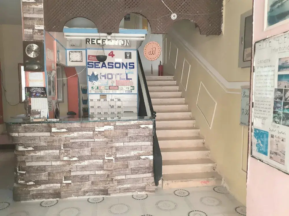 Four Seasons Hostel