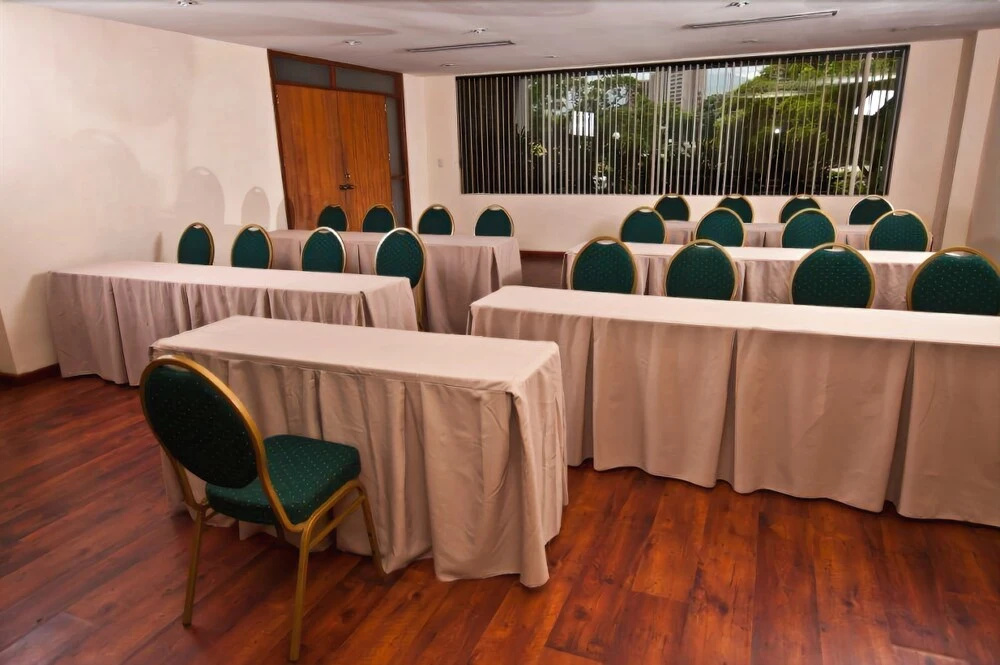 Hotel photo 12