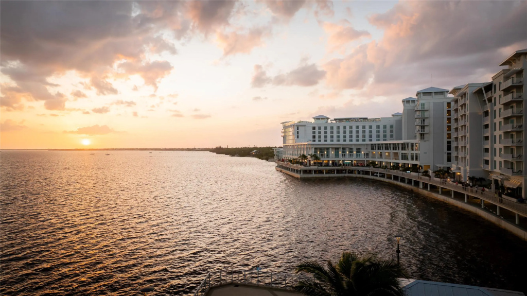 Sunsuites Villas At Sunseeker Resort, Curio By Hilton