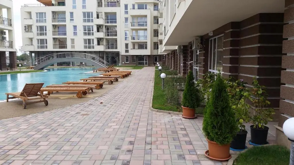 Casa del Sol Apartments