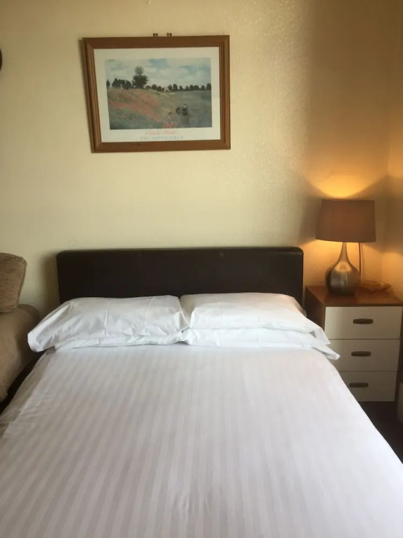 Double Studio with partial sea view (full double bed)