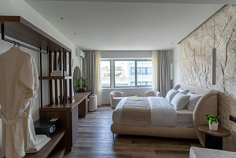 Double Suite (full double bed)