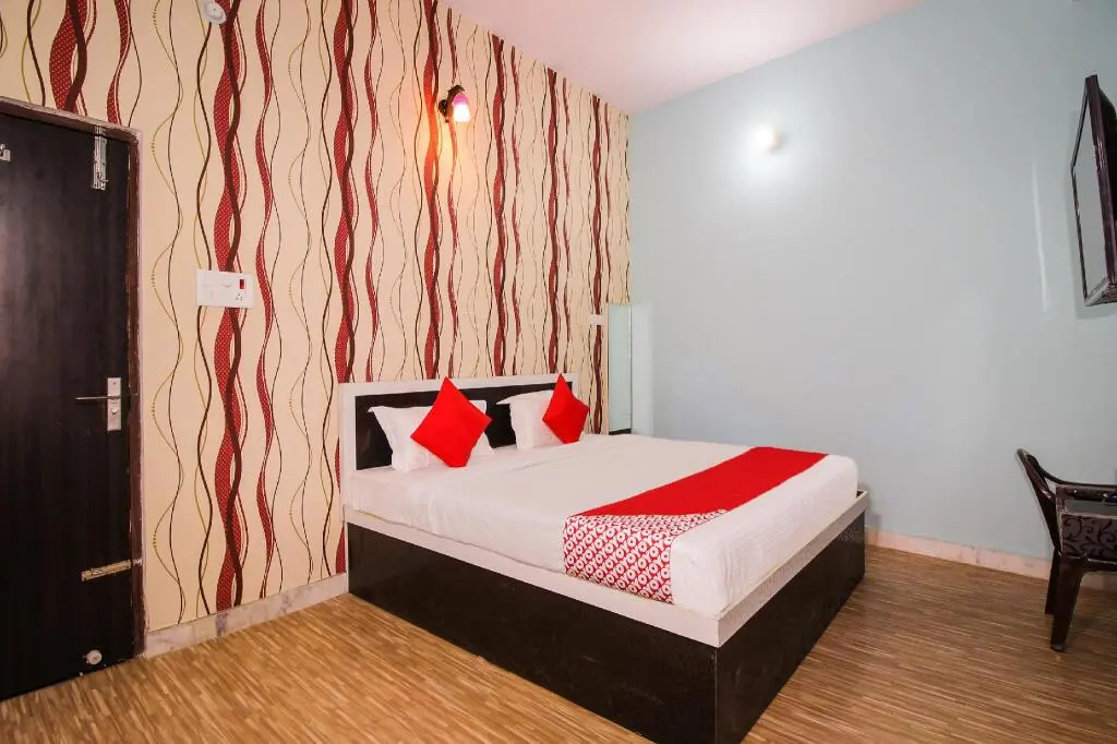 Super OYO Collection O Jagannath Mandir Road Formerly Paradise Residency