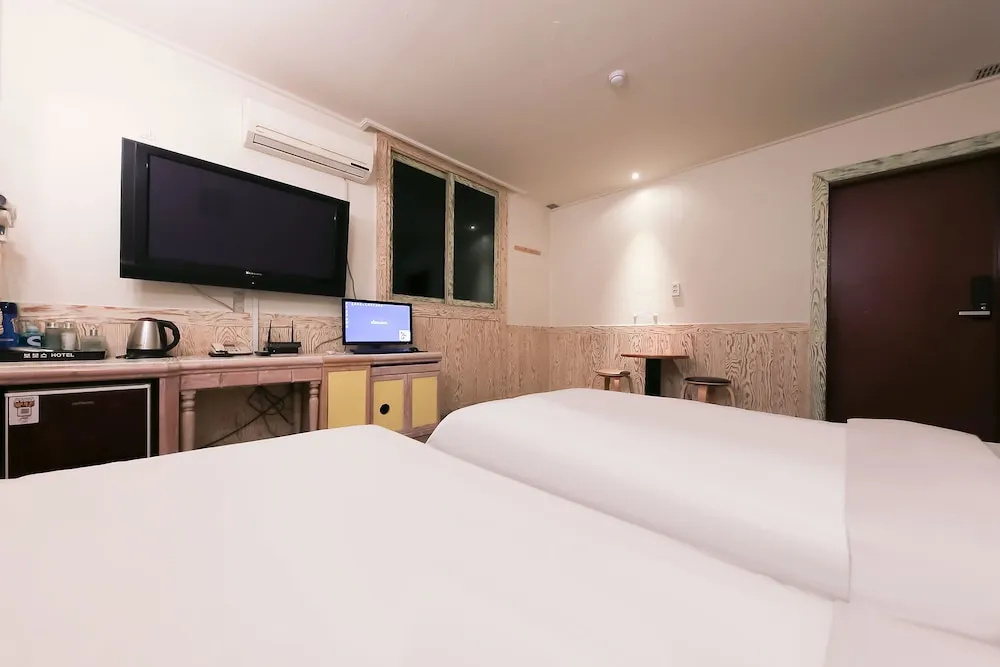 Deluxe Double room (twin beds)