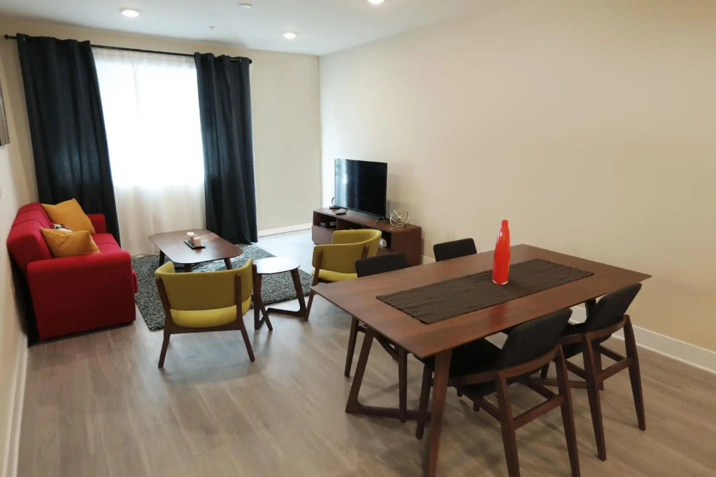 Sunshine Suites at Main St 1