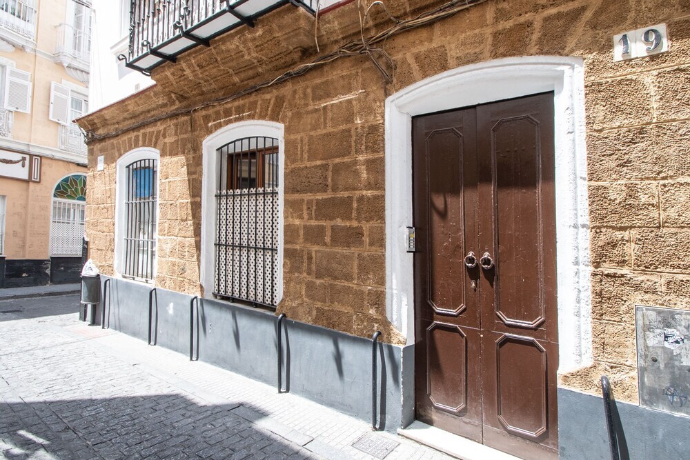 Отель La casa de las margaritas в Кадисе