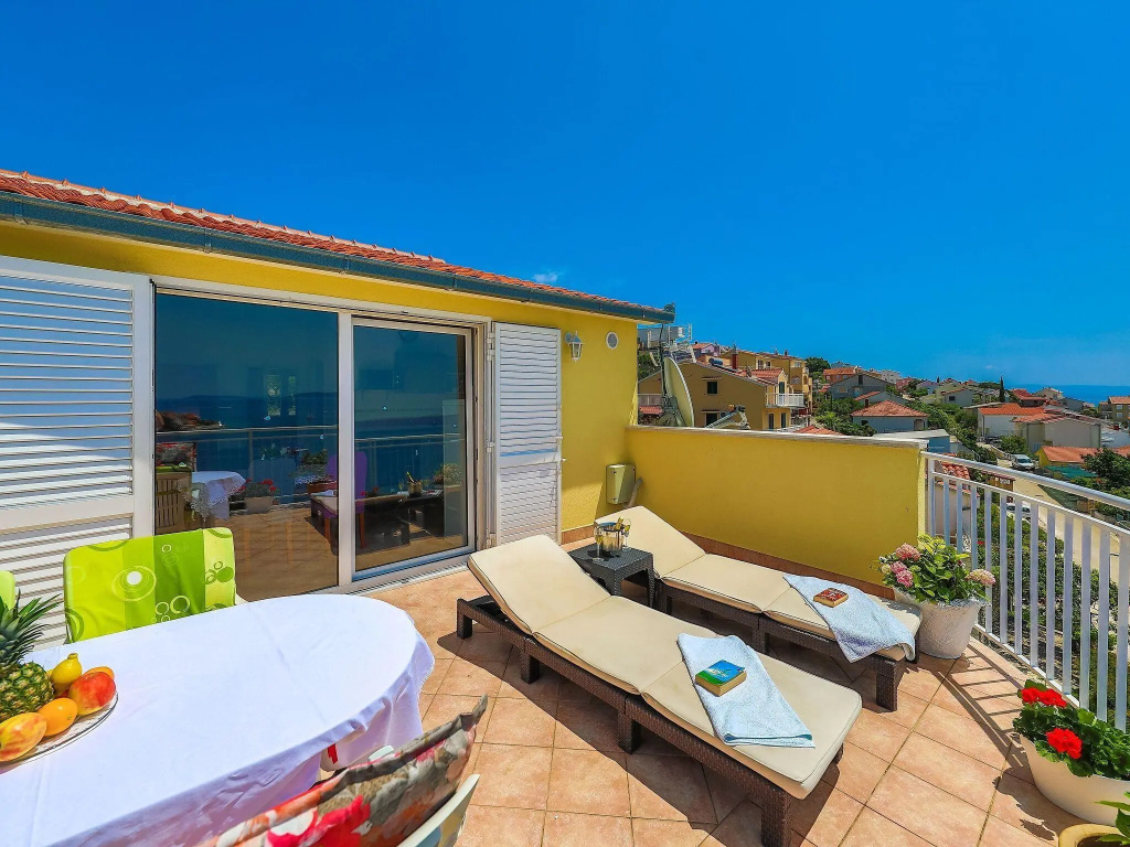 Villa with private pool and sea view