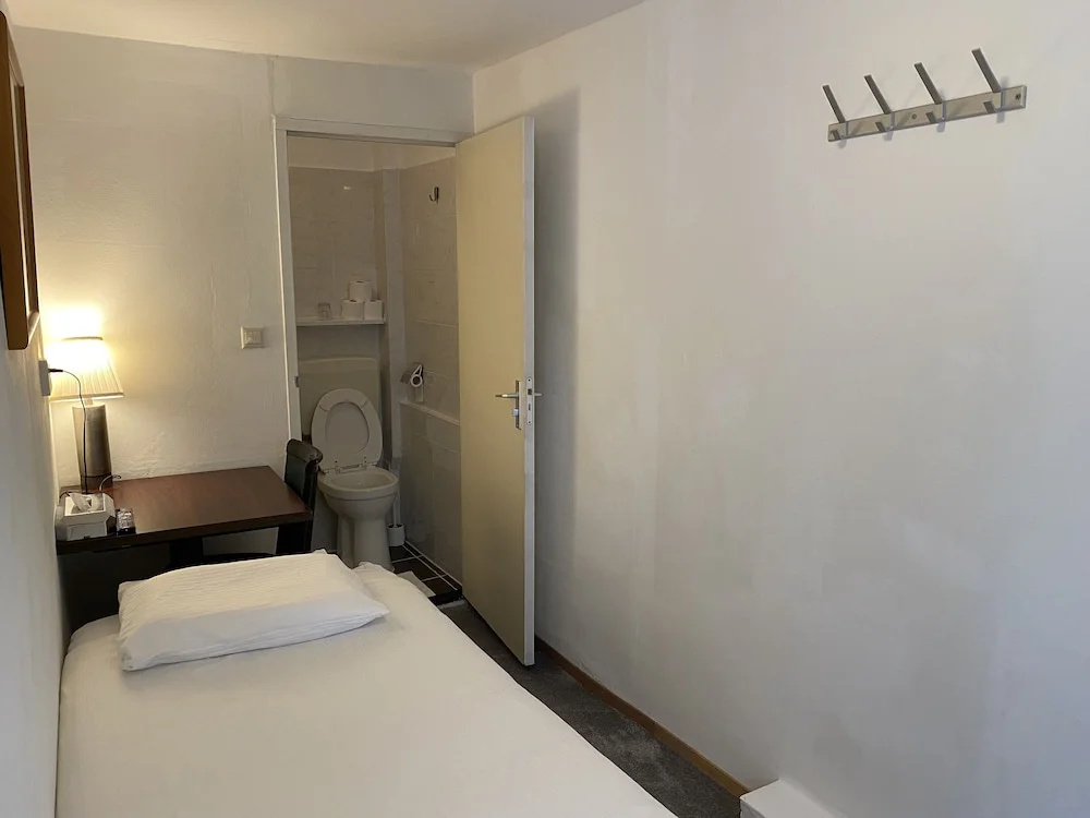 Standard Single room (single bed)