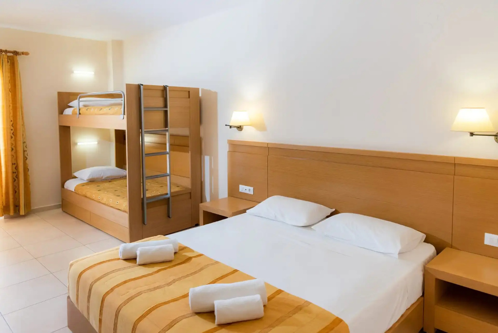 Standard Quadruple room