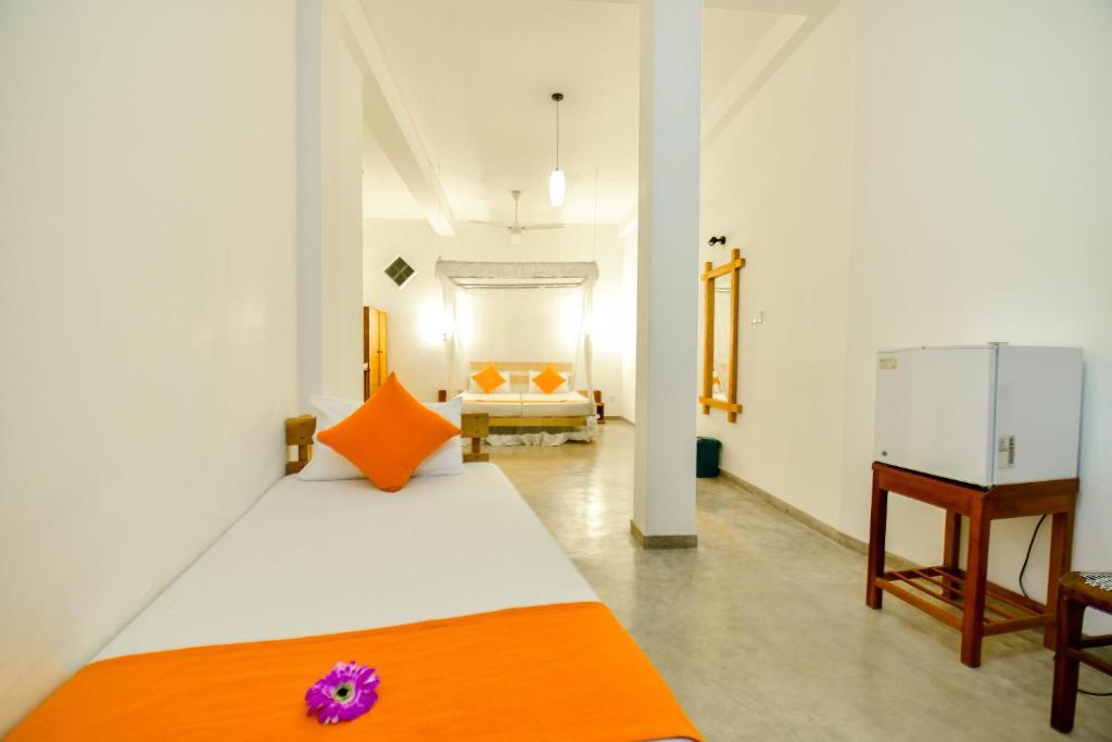 International Beach Hotel & Restaurant